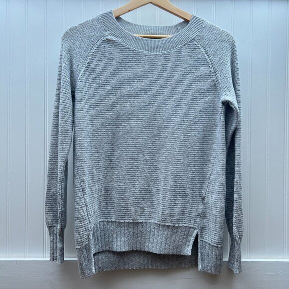 Old Navy XS Gray Knit Long Sleeve Sweater Cozy Slits Women's Sweatshirt - Picture 2 of 8